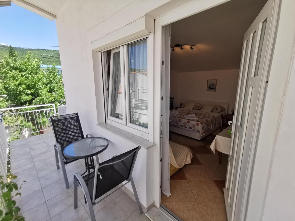 Studio Apartments Jasminka Selce Zewnętrze zdjęcie