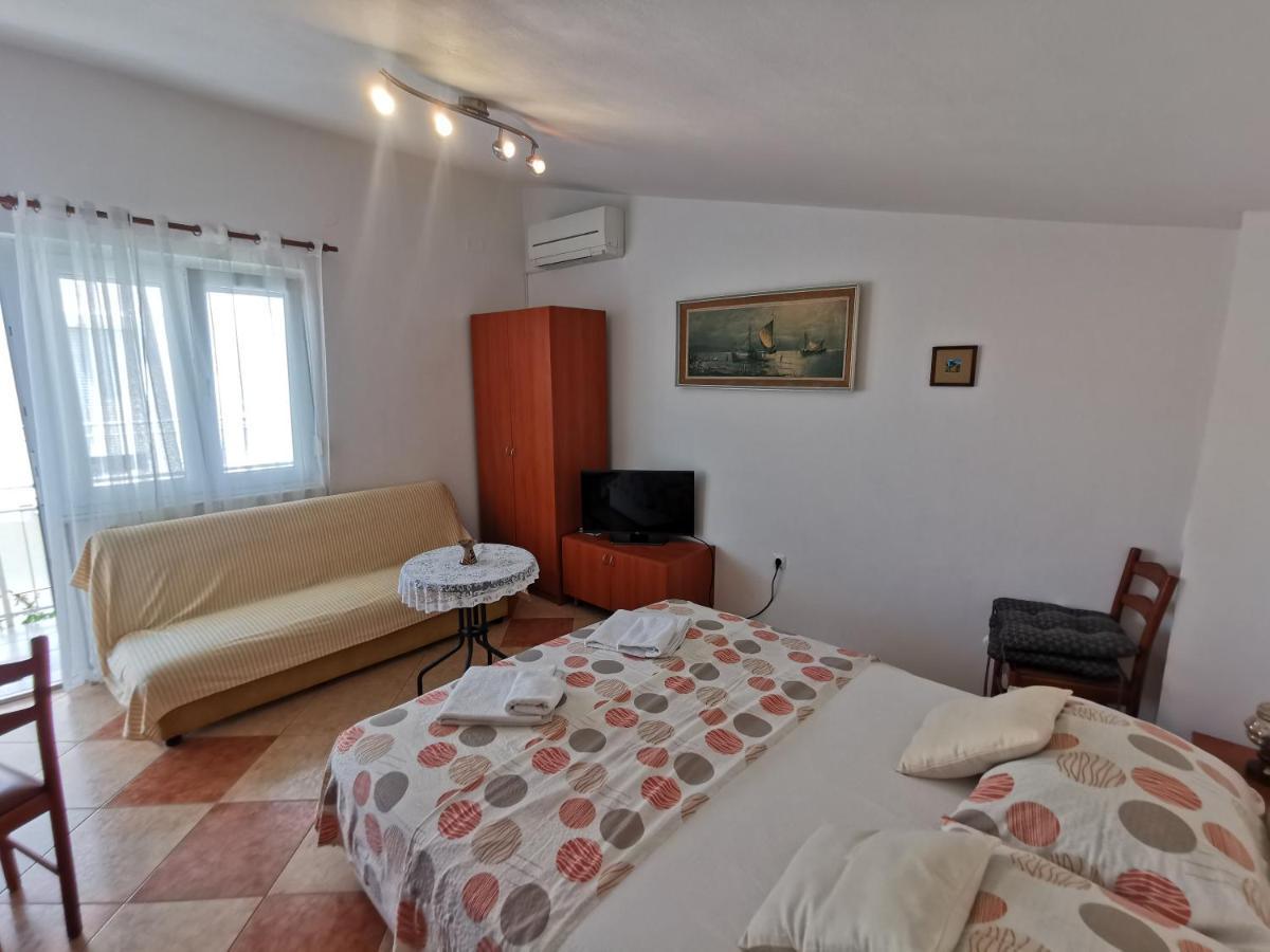 Studio Apartments Jasminka Selce Zewnętrze zdjęcie