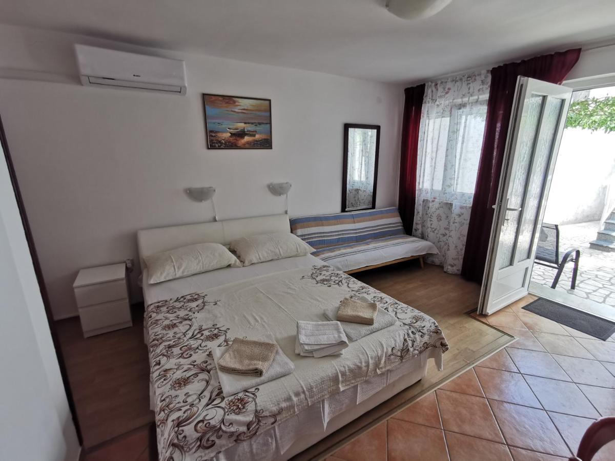 Studio Apartments Jasminka Selce Zewnętrze zdjęcie