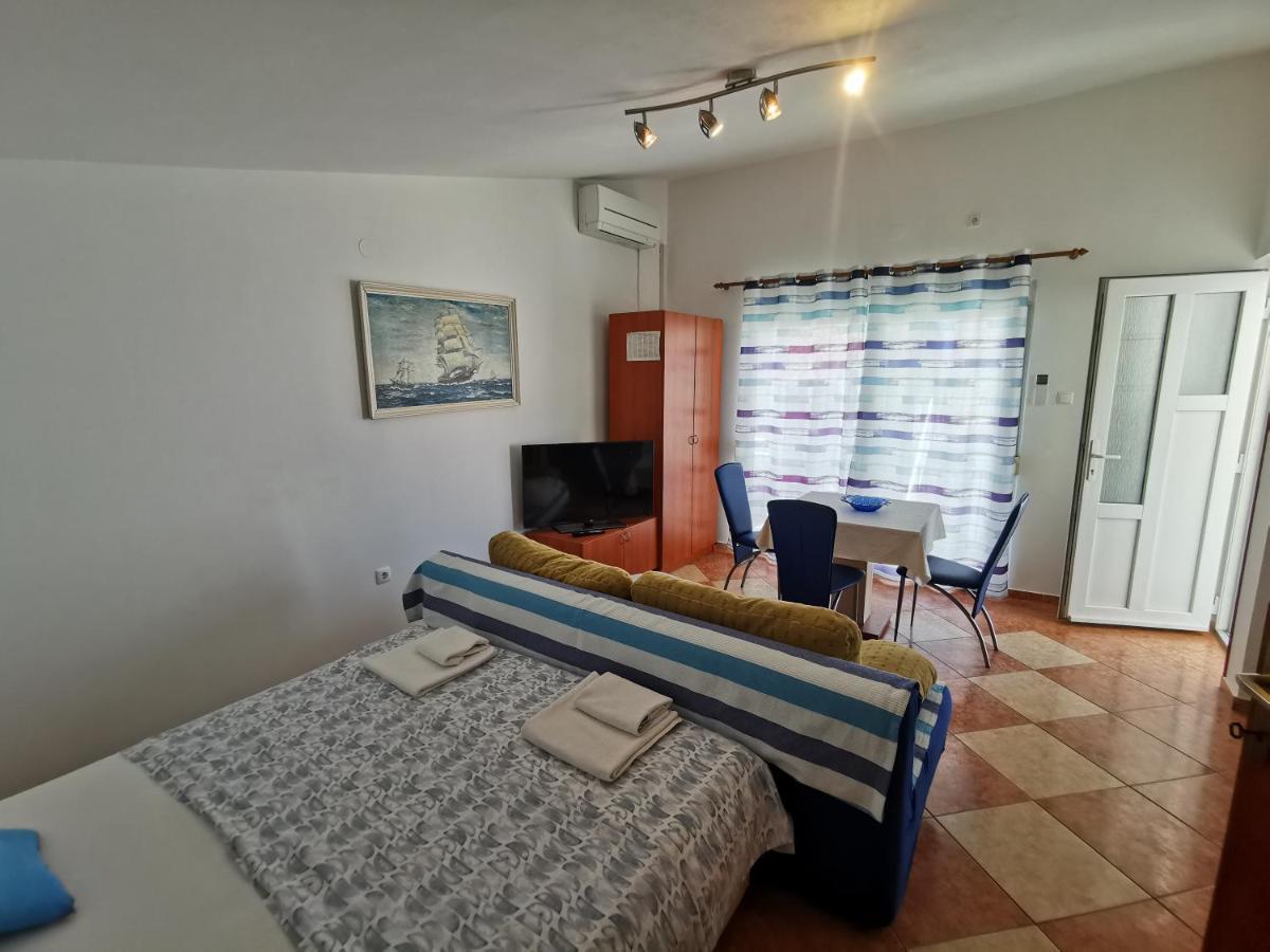Studio Apartments Jasminka Selce Zewnętrze zdjęcie